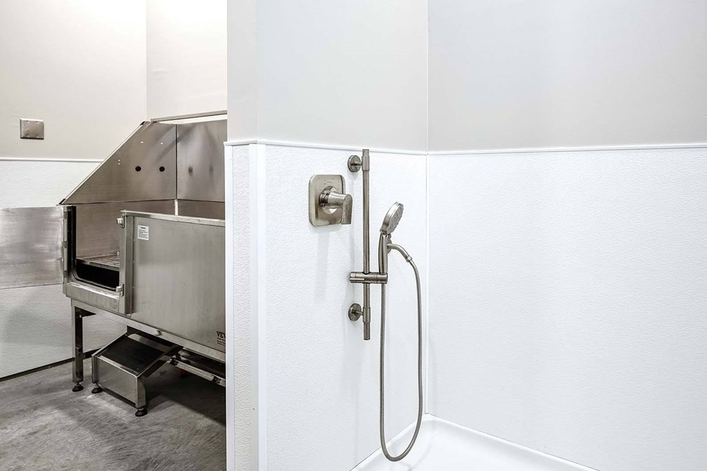 One, two and three-bedroom floor plans featuring two interior design schemes, quartz countertops, tile backsplash, stainless steel appliances, backlit mirrors, high-end finishes and more at 148 Place Apartments in Omaha, NE