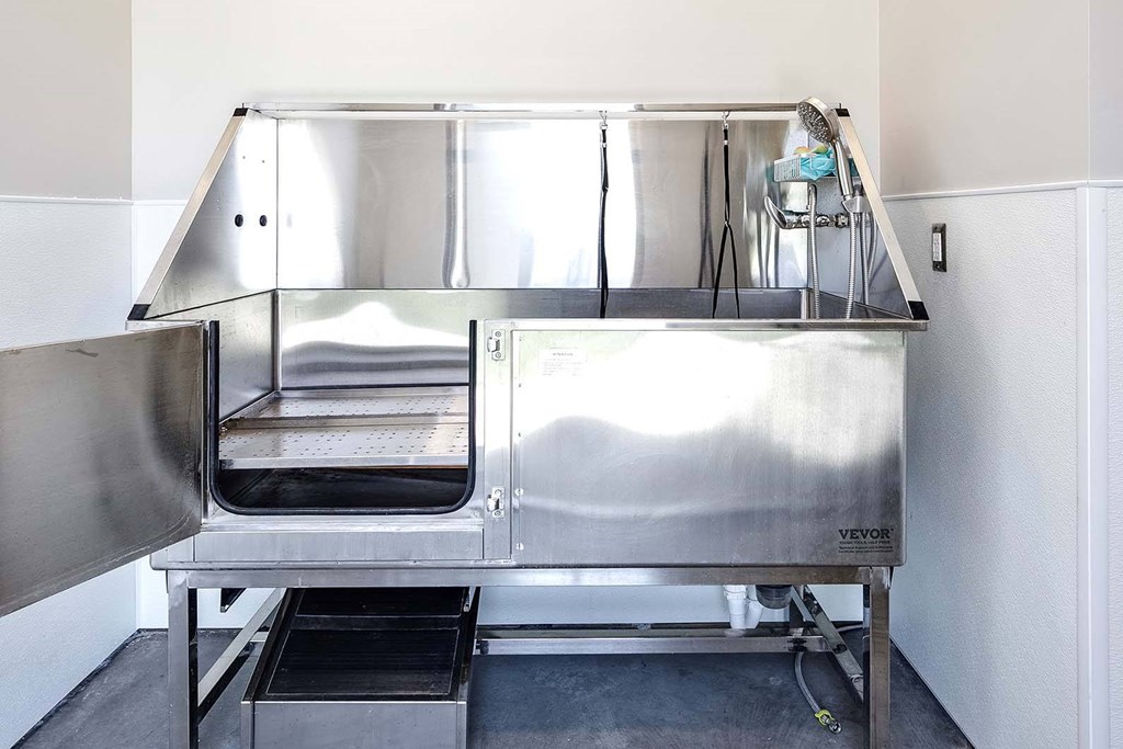 One, two and three-bedroom floor plans featuring two interior design schemes, quartz countertops, tile backsplash, stainless steel appliances, backlit mirrors, high-end finishes and more at 148 Place Apartments in Omaha, NE