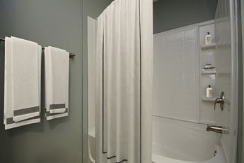 Soaking tubs at 1501 Jackson Apartments in Downtown Omaha, NE