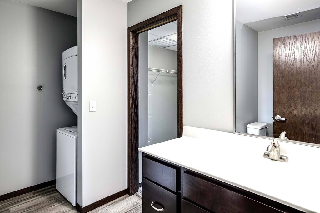 One and two bedroom apartment homes at 1501 Jackson Apartments in Downtown Omaha, NE