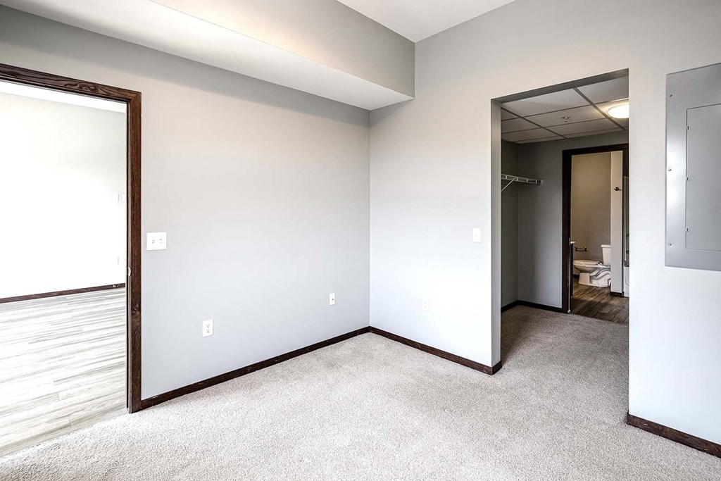 One and two bedroom apartment homes at 1501 Jackson Apartments in Downtown Omaha, NE