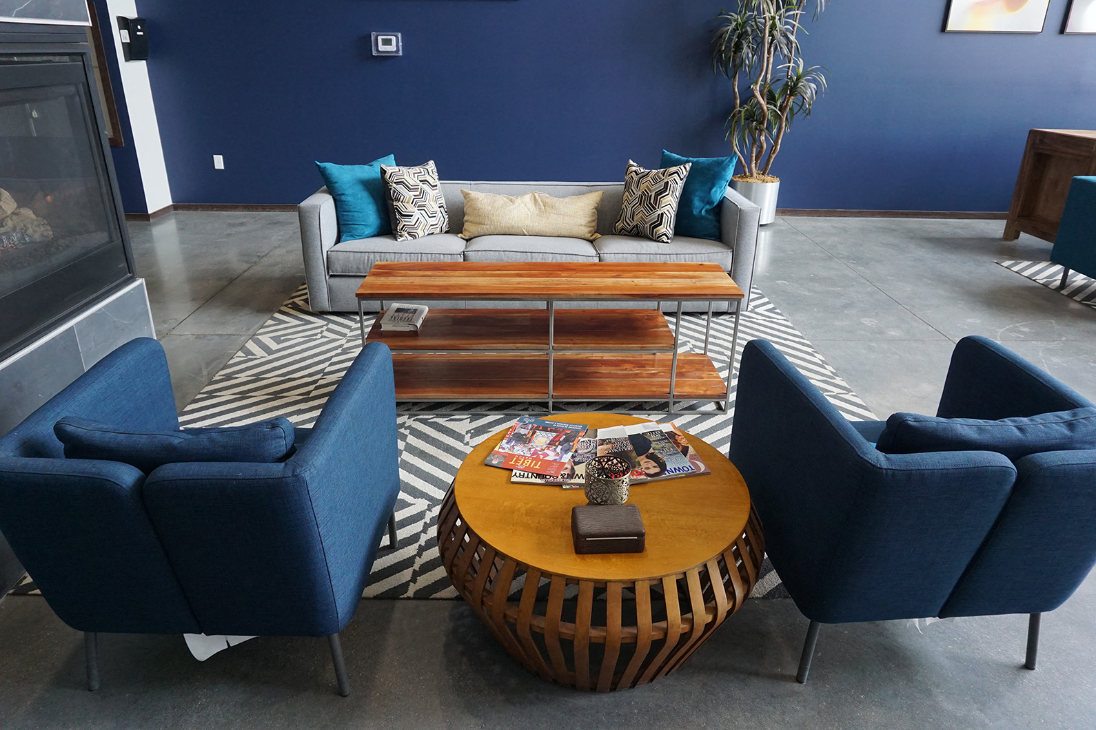 Community Lounge at 1501 Jackson in Omaha, NE