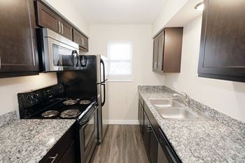 Granite Countertops at Bennett Pointe in Edmond, OK