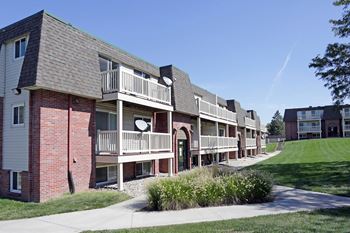 Large balconies at Cimarron Hills in Omaha, NE