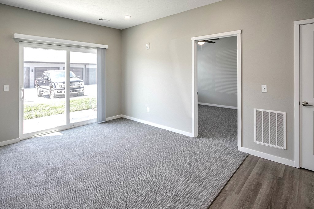 Living Room at Cross Creek in Lexington, NE