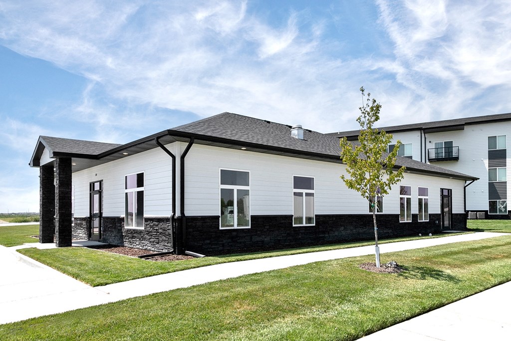 Clubhouse Exterior at Cross Creek in Lexington, NE