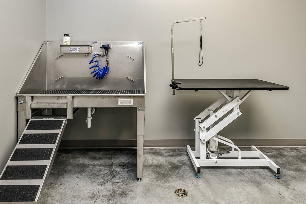 Pet Wash Station at Echo Park Apartments in Omaha, NE