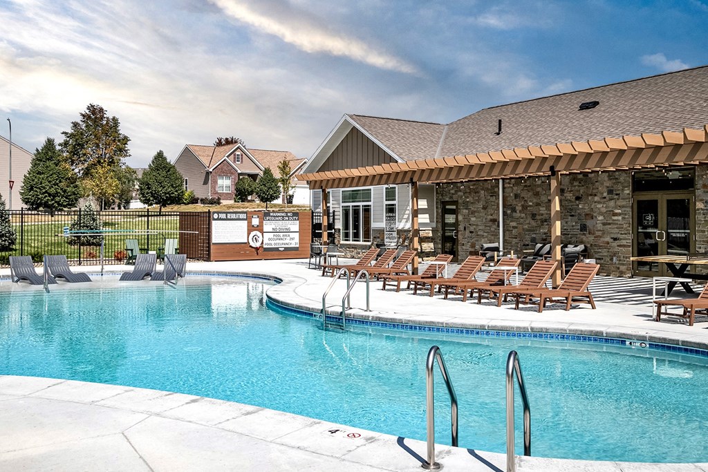 Luxurious Pool at Hanover Flats in Bennington, NE