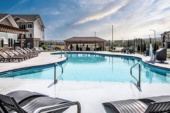 Resort-style soothing pool at Hanover Flats in Bennington, NE