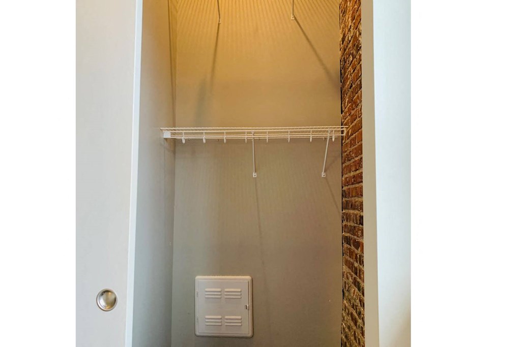 Studio, one and two-bedroom apartment homes in the historically-renovated Hupmobile Apartments in Omaha, NE