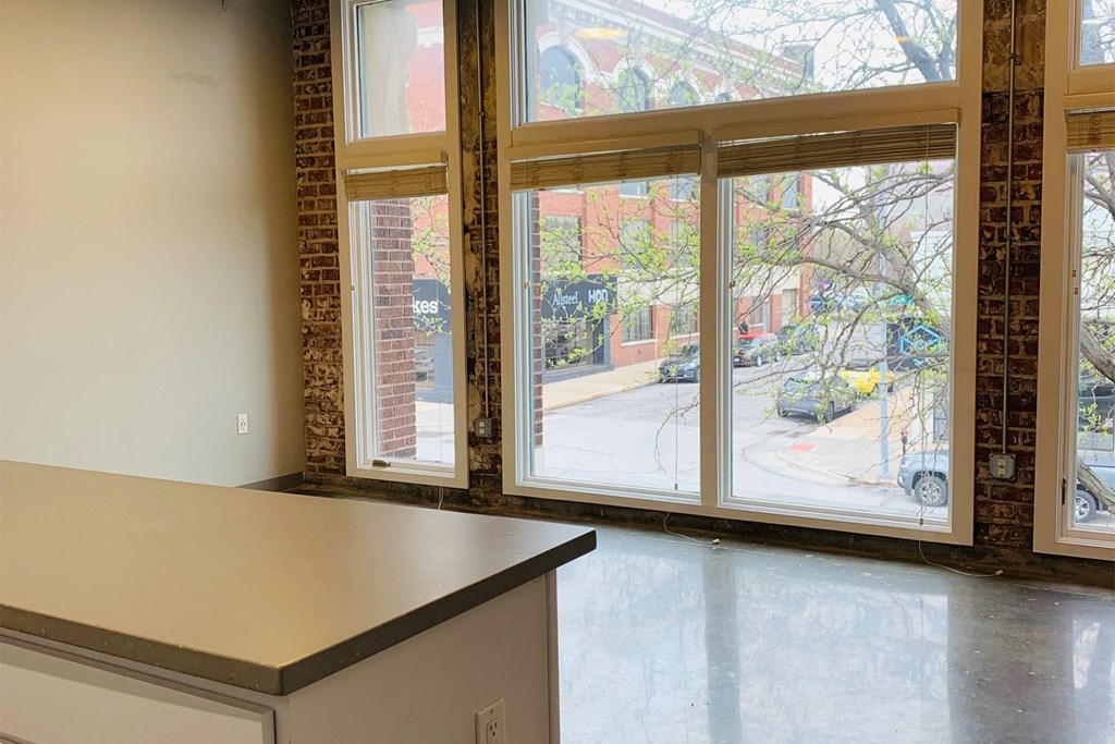 Studio, one and two-bedroom apartment homes in the historically-renovated Hupmobile Apartments in Omaha, NE
