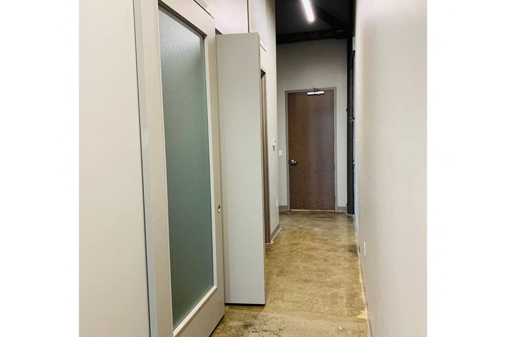 Studio, one and two-bedroom apartment homes in the historically-renovated Hupmobile Apartments in Omaha, NE