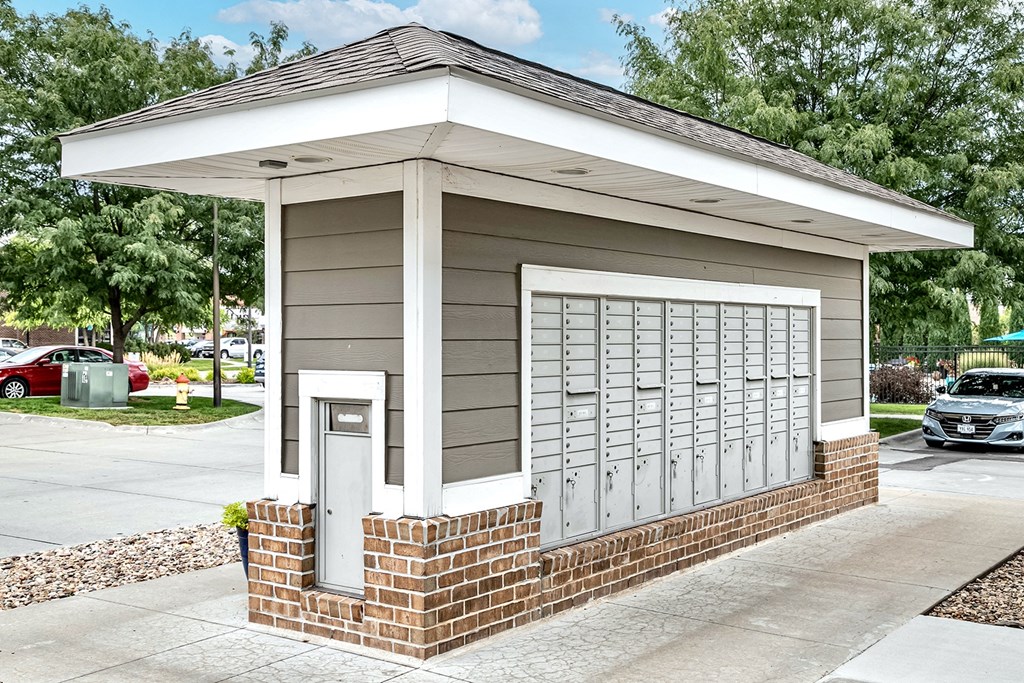 Package Receiving at Legacy Commons Apartments in Omaha, NE