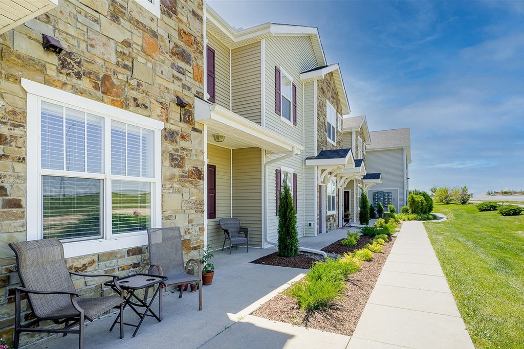 Enjoy luxury living in large, open concept, studio, one, two, and three-bedroom townhomes where you'll also have also to state-of-the-art amenities at The Lodge at Heritage Lakes in Lincoln, NE