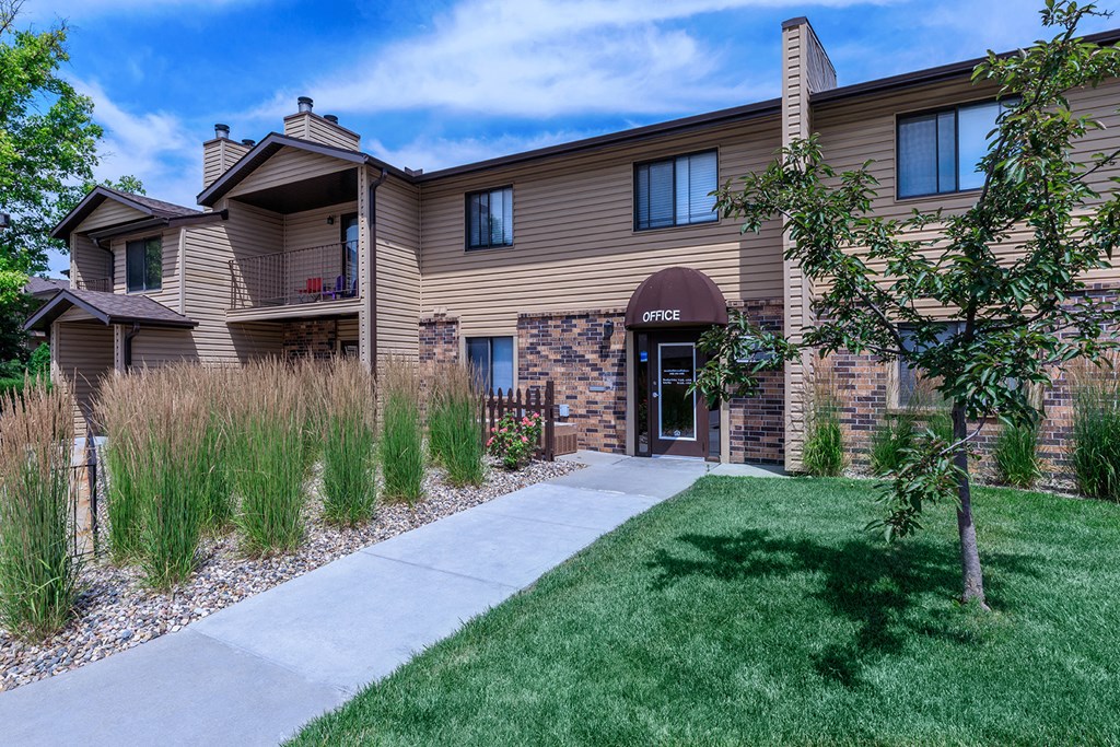 One and two bedroom apartment homes at Oakwood Trail Apartments located in Omaha, NE One and two bedroom apartment homes at Oakwood Trail Apartments located in Omaha, NE