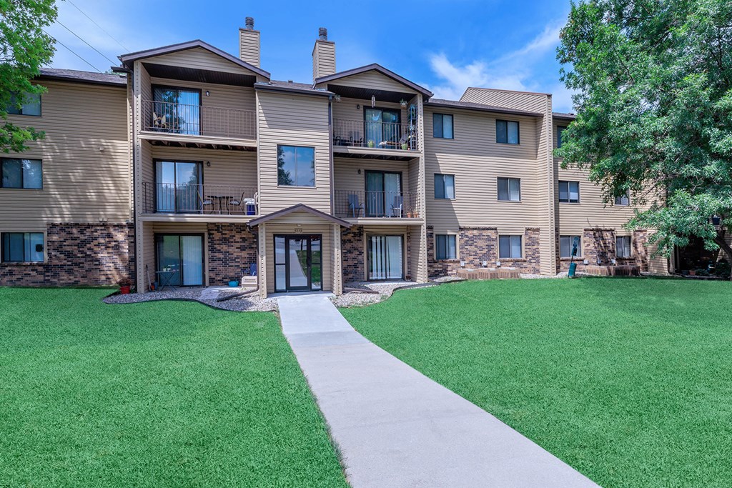 One and two bedroom apartment homes at Oakwood Trail Apartments located in Omaha, NE