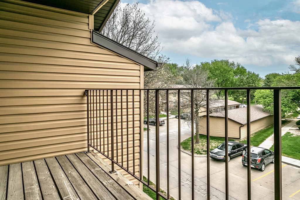 Remodeled one and two bedroom apartments at Oakwood Trail Apartments in Omaha, NE
