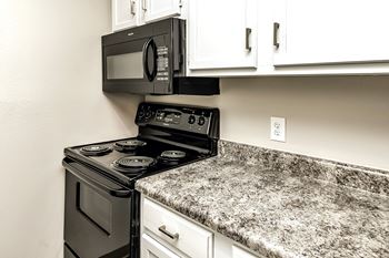 Fully equipped kitchens at Oakwood Trail Apartments in Omaha, NE