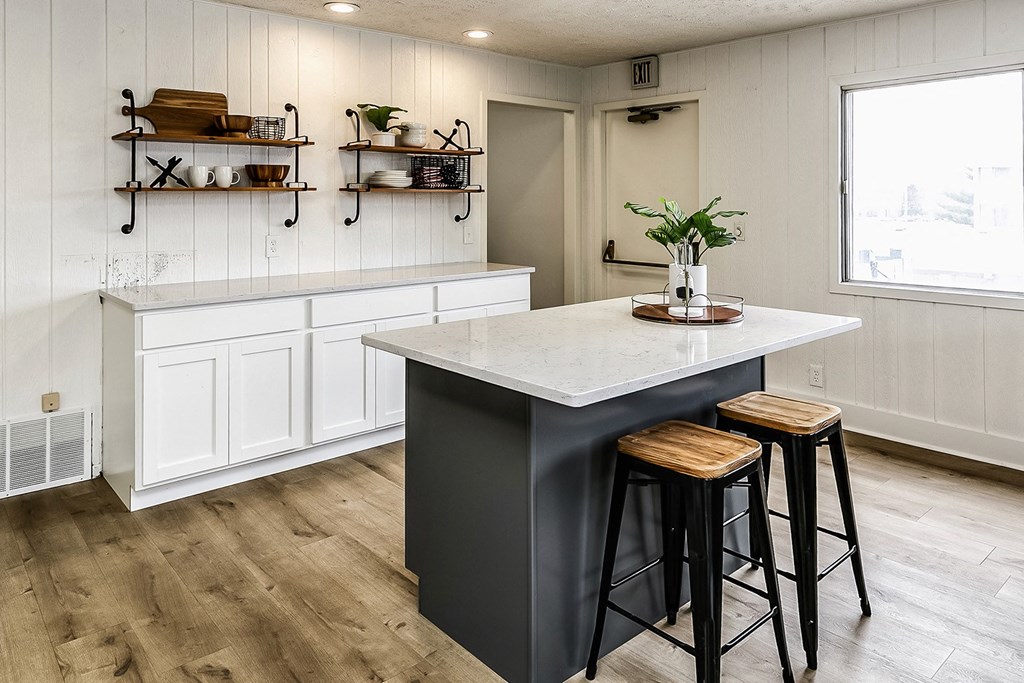 Community Clubhouse at Old Mill Apartments in Omaha, NE