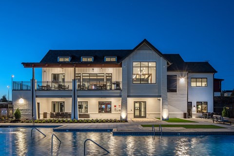 Swimming pool at Park125 in Omaha, NE