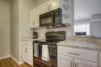 Self cleaning oven at Park West in Omaha, NE