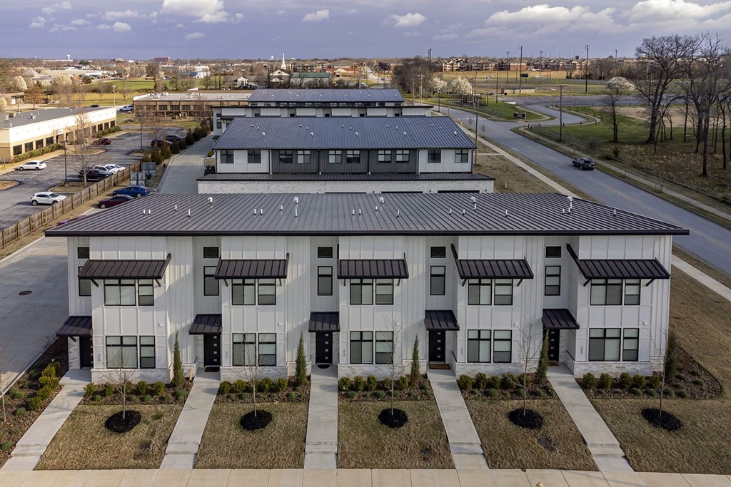 Three bedroom contemporary townhomes at Parkside Row in Bentonville, AR