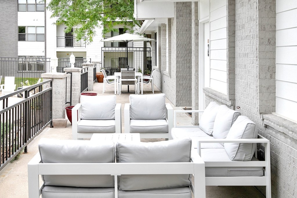 Pool with Cushioned Seating at Parkwood Terrace in Omaha, NE