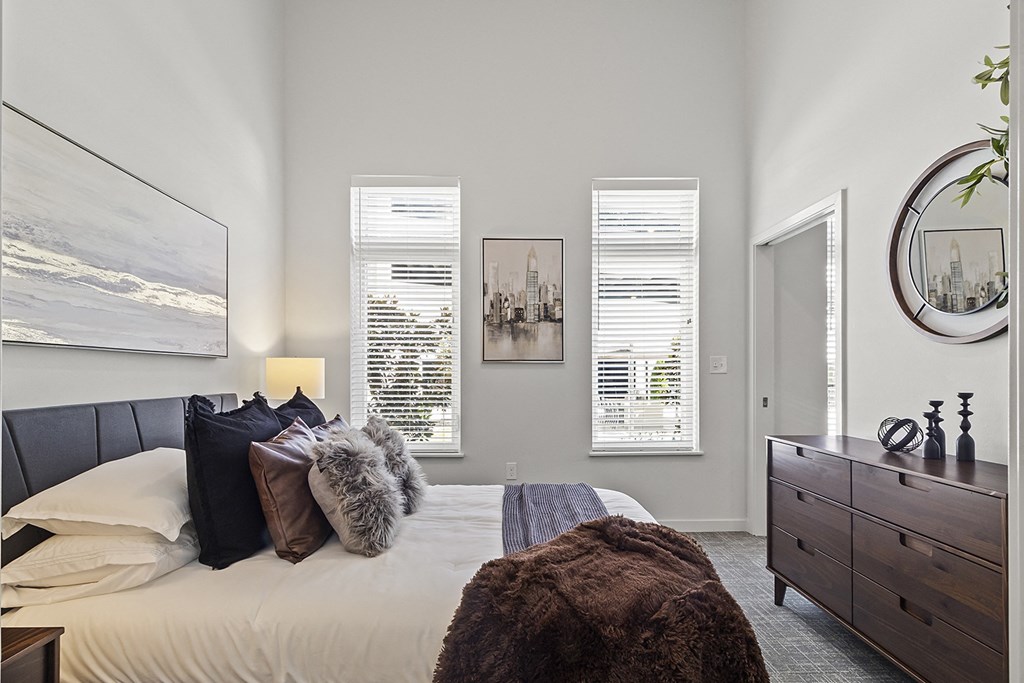 Studio, one, two and three bedroom apartment homes at Pinnacle Heights Apartments in Rogers, AR