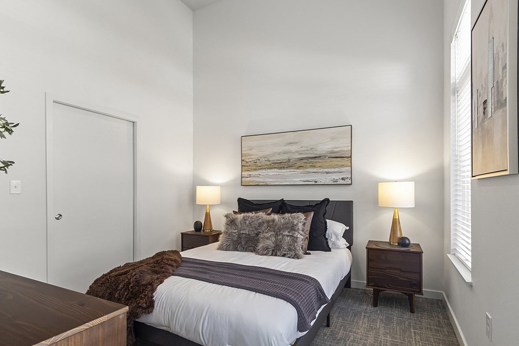 Studio, one, two and three bedroom apartment homes at Pinnacle Heights Apartments in Rogers, AR