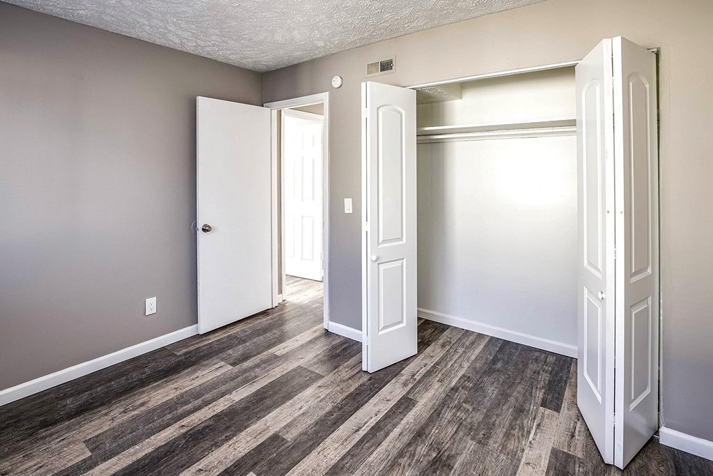 Newly renovated one and two bedroom apartment homes at Preserve at Evans Place in Omaha, NE