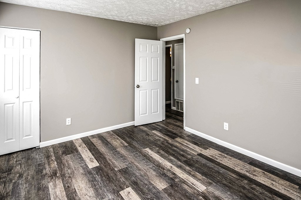 Newly renovated one and two bedroom apartment homes at Preserve at Evans Place in Omaha, NE