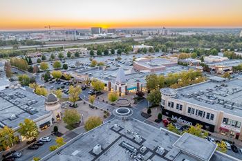 Convenient Rogers Location at Shadowbrooke Village in Rogers, AR