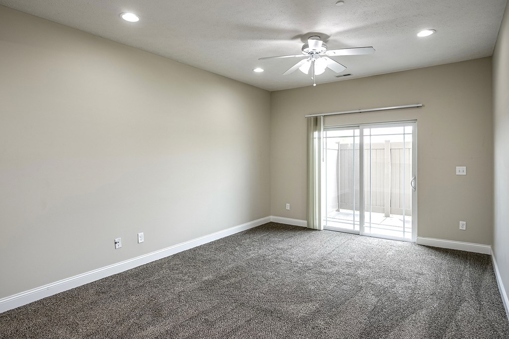 One and two bedroom apartments with carpet and ceiling fans at Residences at Oak Pointe in Grand Island, NE
