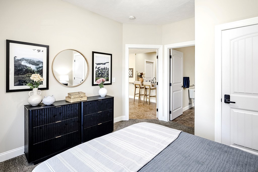 One and two bedroom apartments with carpet and ceiling fans at Residences at Oak Pointe in Grand Island, NE