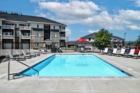Sparkling Pool at Tamarin Ridge in Lincoln, NE