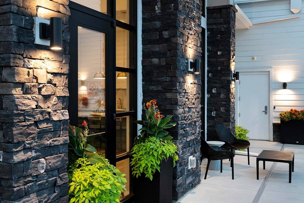 Pool at The Parker in Papillion, NE