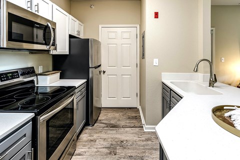 Kitchen appliances at The Vue Apartments, Nebraska