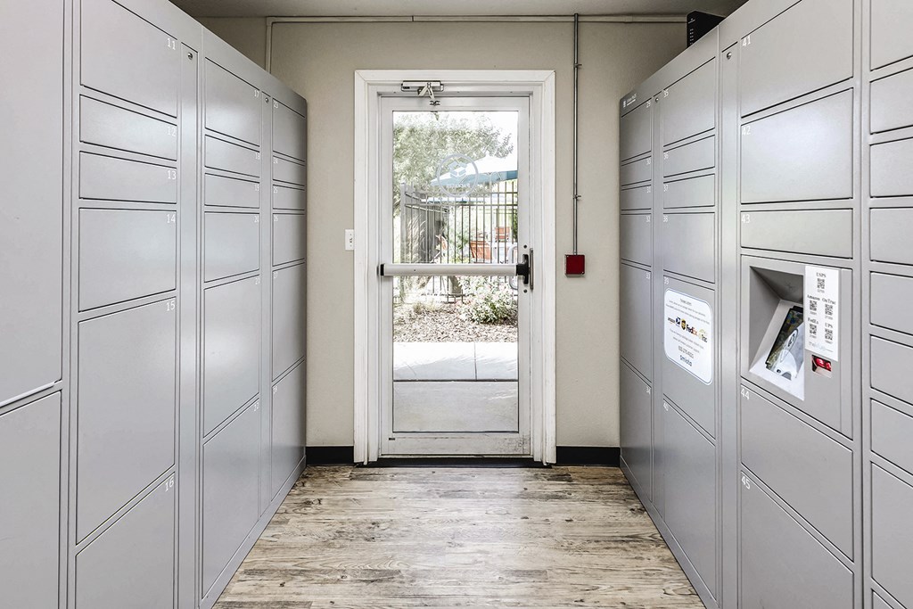 Package Receiving at The Vue in Bellevue, NE