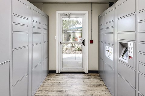 Package Receiving at The Vue Apartments, Nebraska, 68123