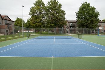 Tennis Court at Thomasbrook Apartments in Lincoln, NE