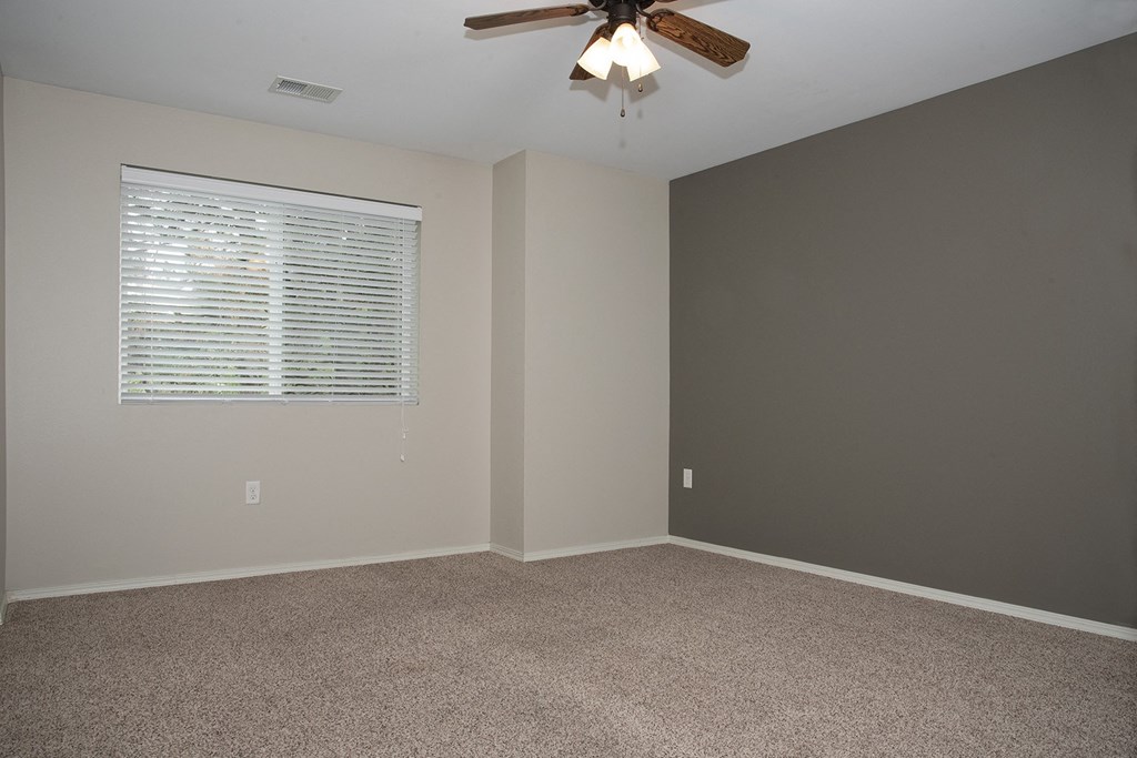 One and two bedroom apartment units at Thomasbrook apartments in Lincoln, NE