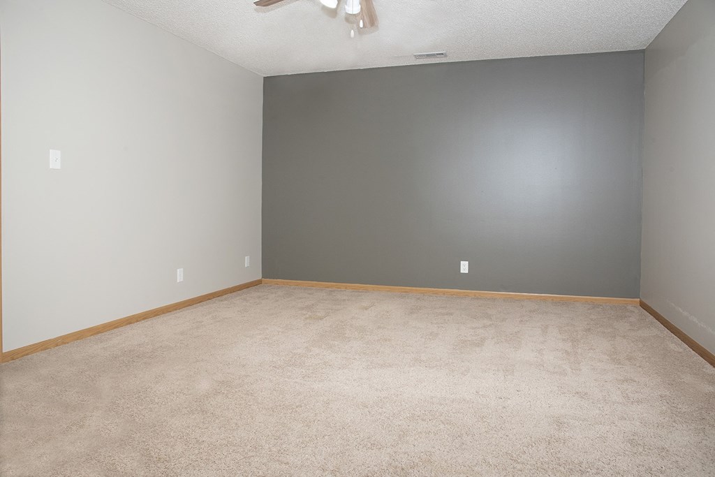 One and two bedroom apartment units at Thomasbrook apartments in Lincoln, NE