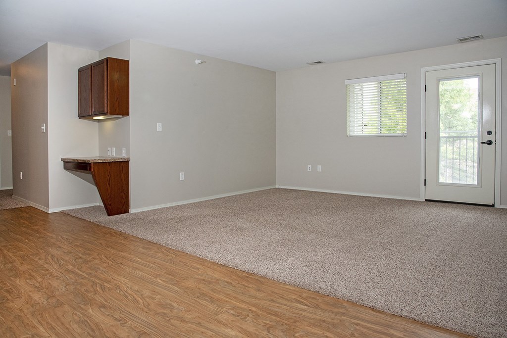 One and two bedroom apartment units at Thomasbrook apartments in Lincoln, NE