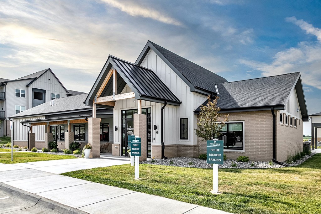 Elegant Exterior View at Tiburon Ridge, Omaha, NE