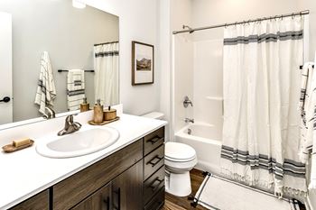 Quartz countertops at The Trails at North Streams in Omaha, NE