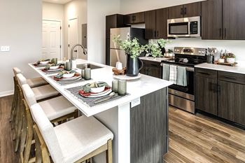 Quartz countertops at The Trails at North Streams in Omaha, NE