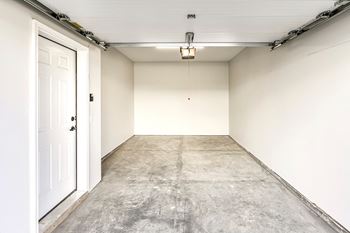 Attached and detached garages at The Trails at North Steams in Omaha, NE