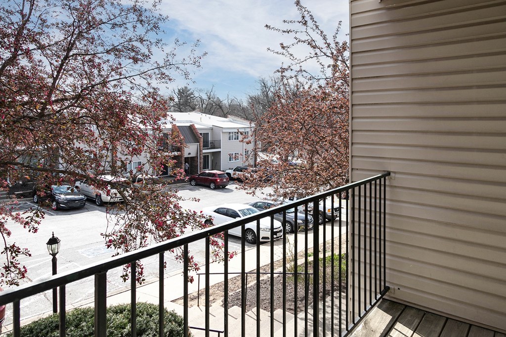 One and two bedroom apartment homes at The Village at Grant Square in Omaha, NE