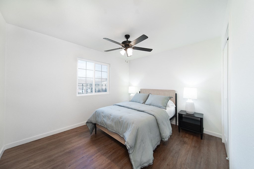 One and two bedroom apartment homes with custom quarts countertops, full size washer and dryer, premium appliance package, custom cabinetry package and lighting with close proximity to the University of Arkansas the newly renovated with historic charm Vineyards at Garland in Fayetteville, AR