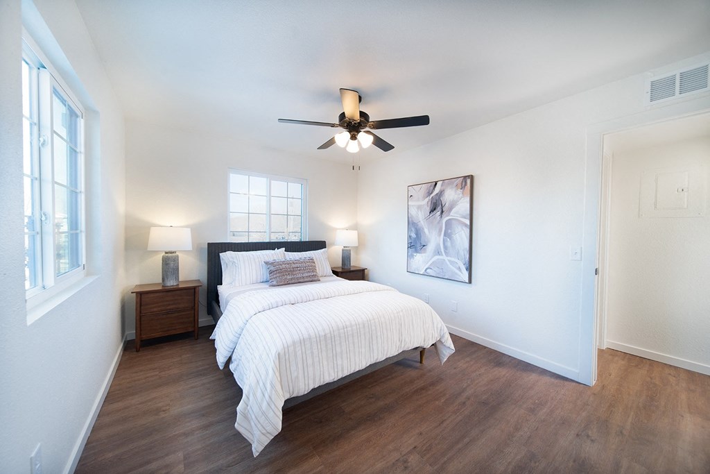 One and two bedroom apartment homes with custom quarts countertops, full size washer and dryer, premium appliance package, custom cabinetry package and lighting with close proximity to the University of Arkansas the newly renovated with historic charm Vineyards at Garland in Fayetteville, AR